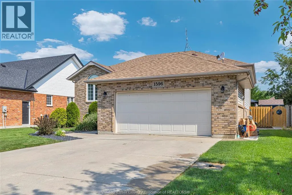 1596 WHITEWOOD DRIVE
