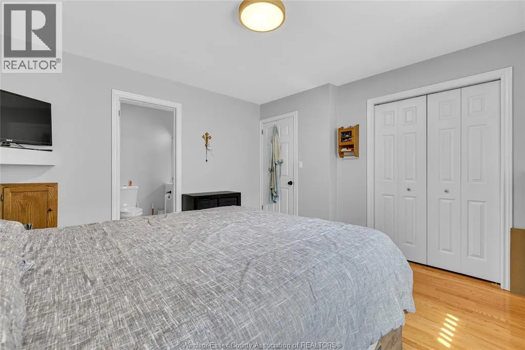 1596 WHITEWOOD DRIVE