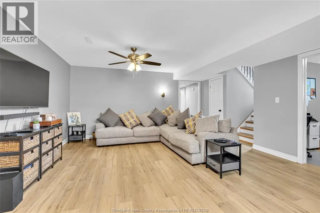 1596 WHITEWOOD DRIVE