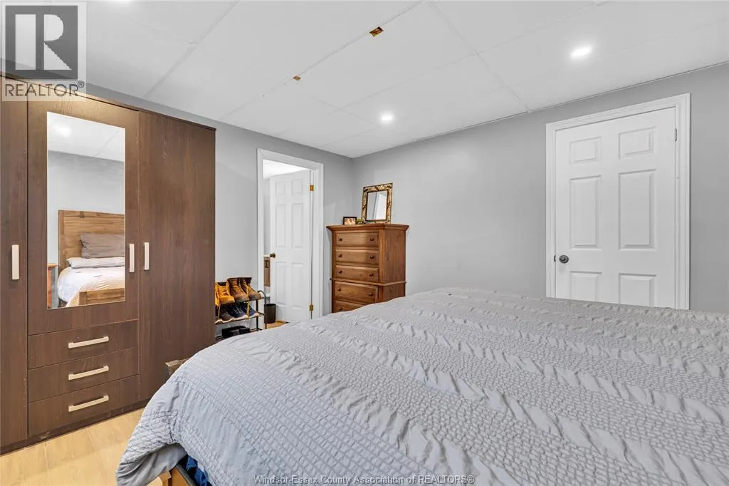 1596 WHITEWOOD DRIVE