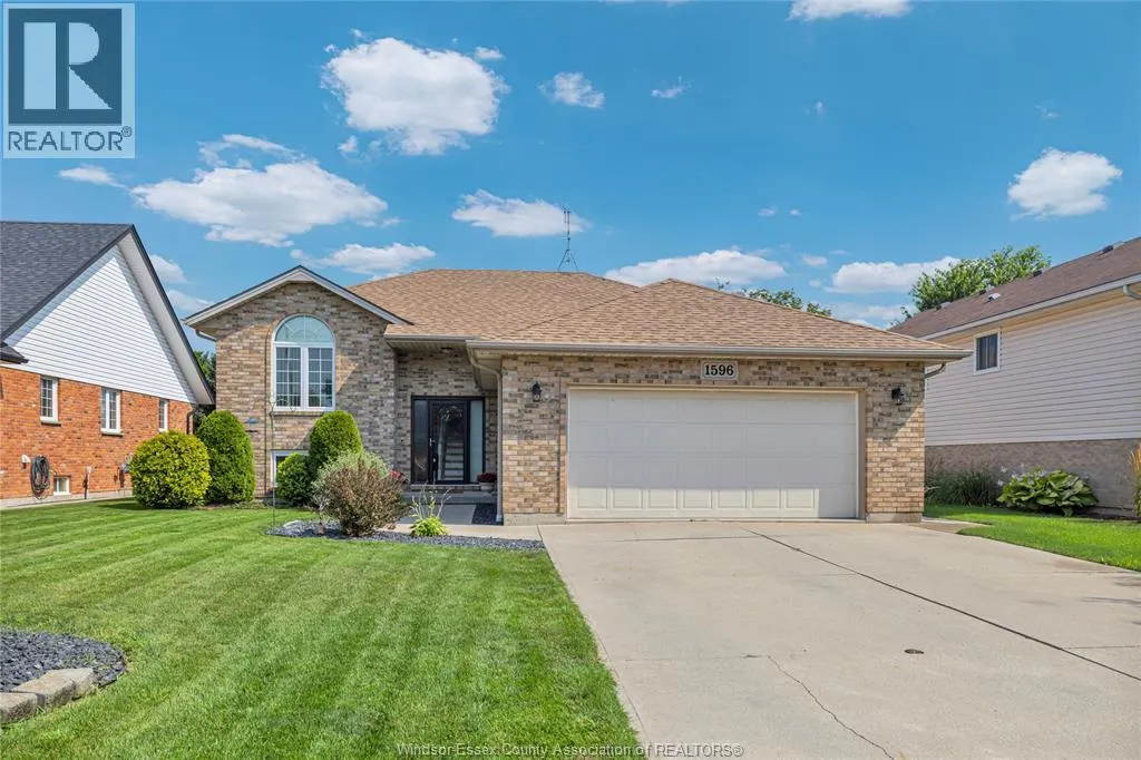 1596 WHITEWOOD DRIVE