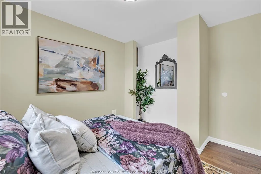 141 PAULA CRESCENT