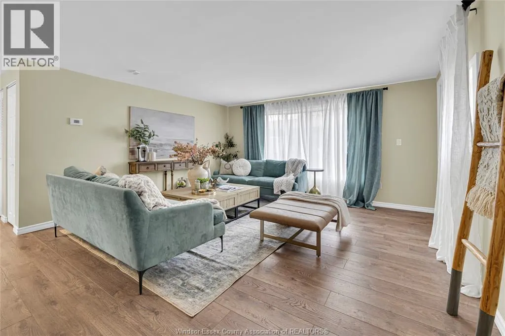 141 PAULA CRESCENT