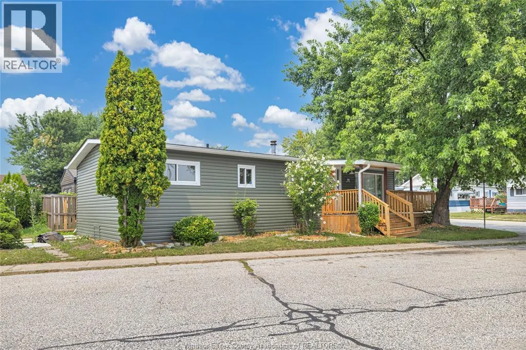 141 PAULA CRESCENT