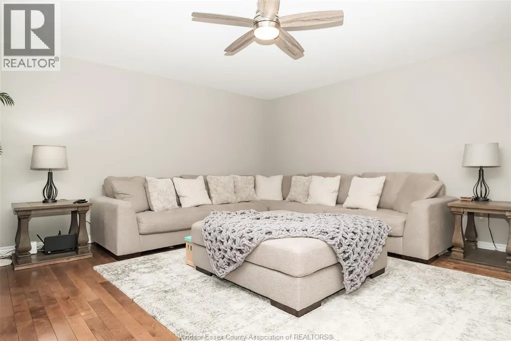 1490 MONCK