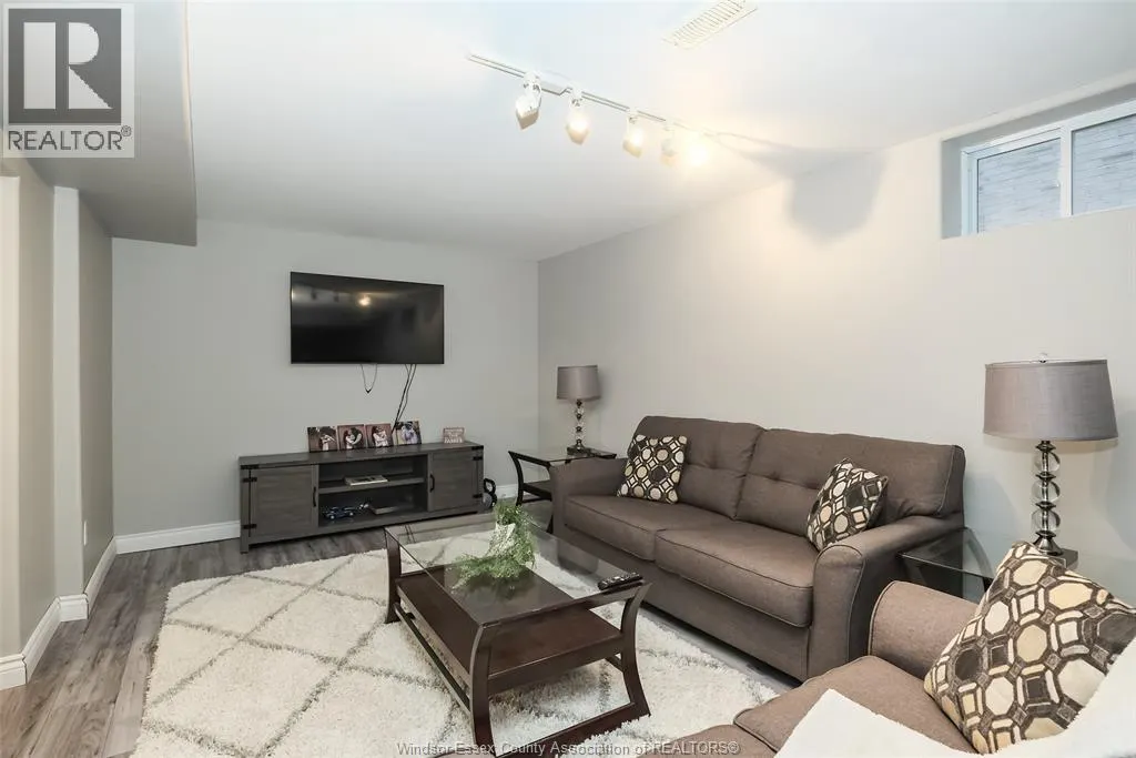 1490 MONCK