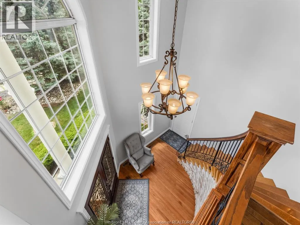25 IVY LANE