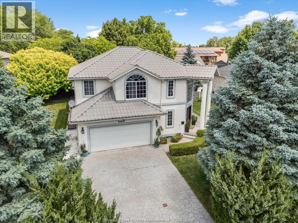 25 IVY LANE