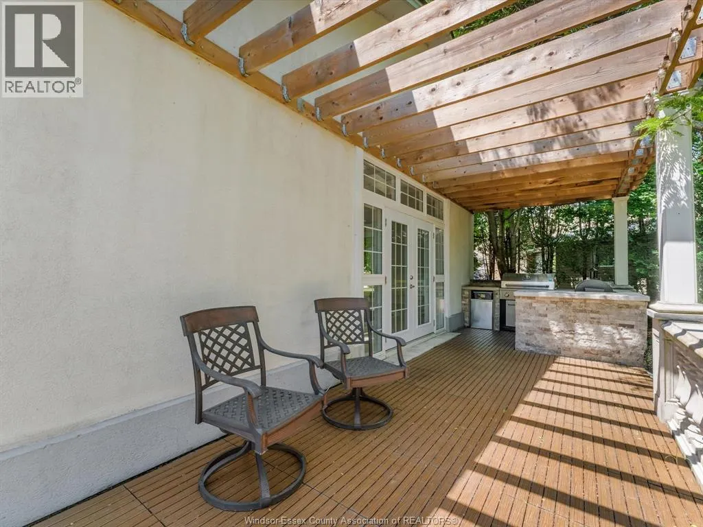 25 IVY LANE