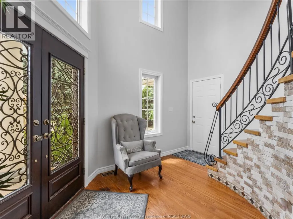 25 IVY LANE