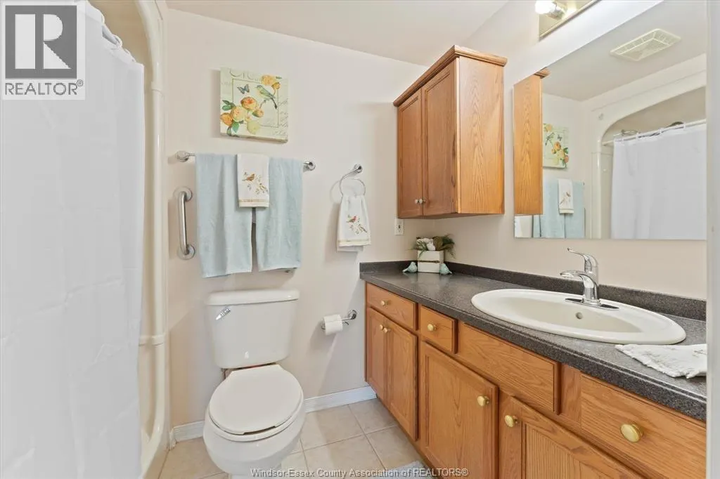 315 VILLAGE GROVE Unit# 505