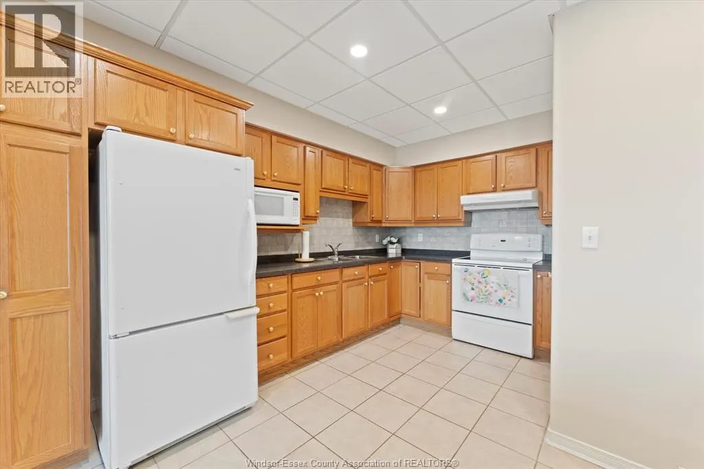 315 VILLAGE GROVE Unit# 505
