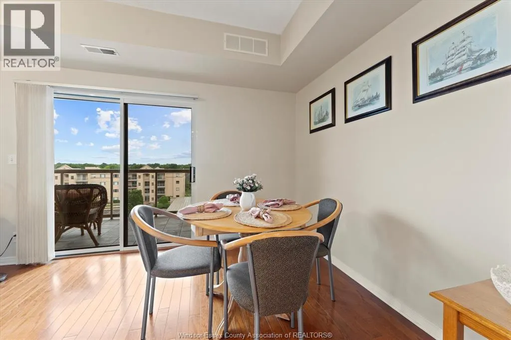 315 VILLAGE GROVE Unit# 505