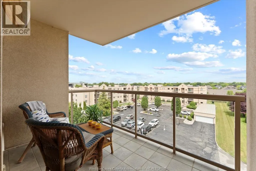 315 VILLAGE GROVE Unit# 505