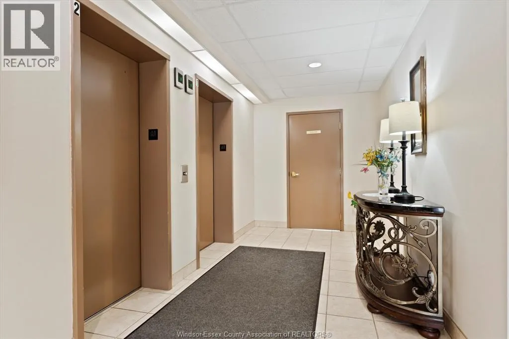 315 VILLAGE GROVE Unit# 505
