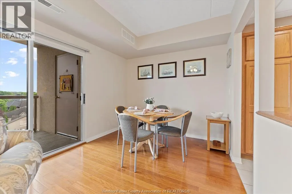 315 VILLAGE GROVE Unit# 505