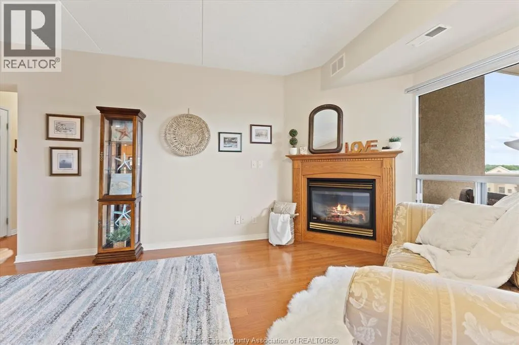 315 VILLAGE GROVE Unit# 505