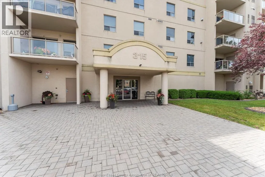 315 VILLAGE GROVE Unit# 505