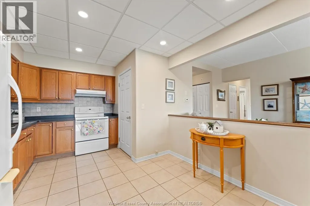 315 VILLAGE GROVE Unit# 505