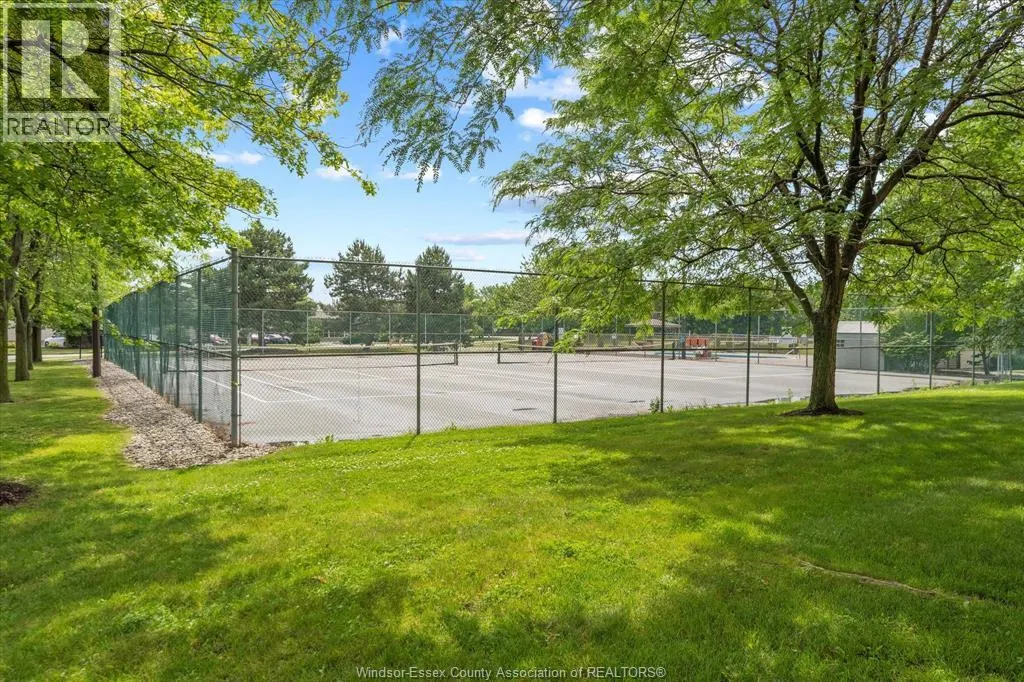 315 VILLAGE GROVE Unit# 505