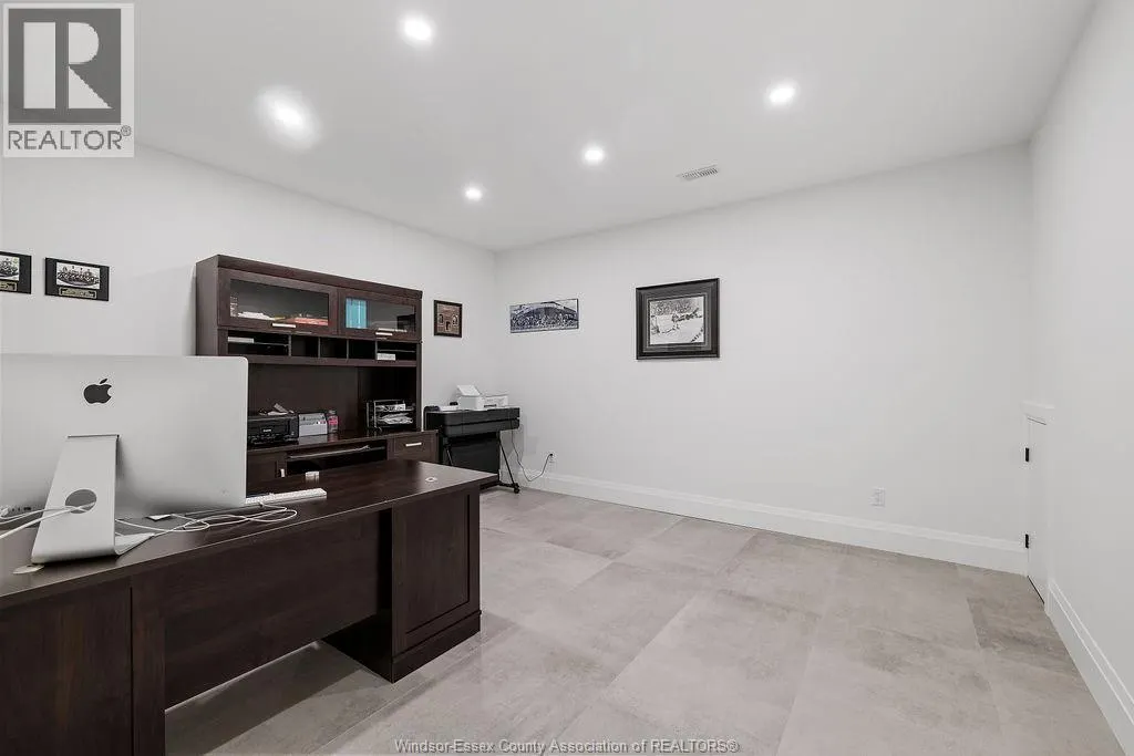 4450 CATERINA CRESCENT