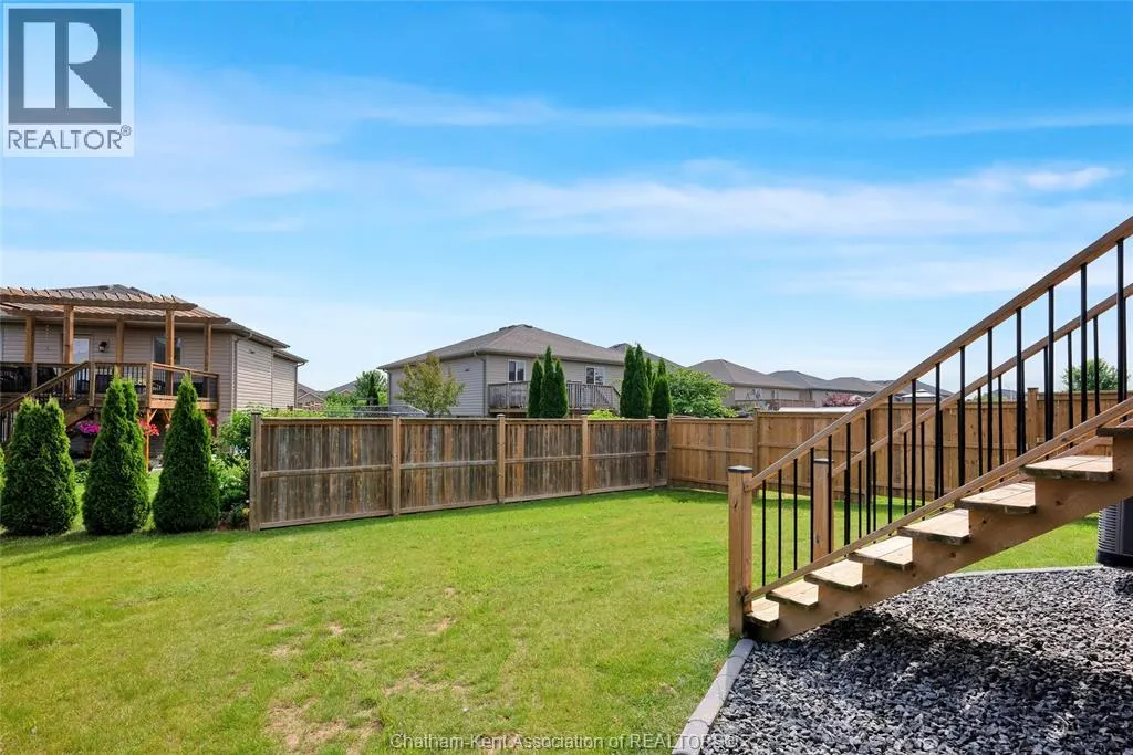203 MOONSTONE CRESCENT