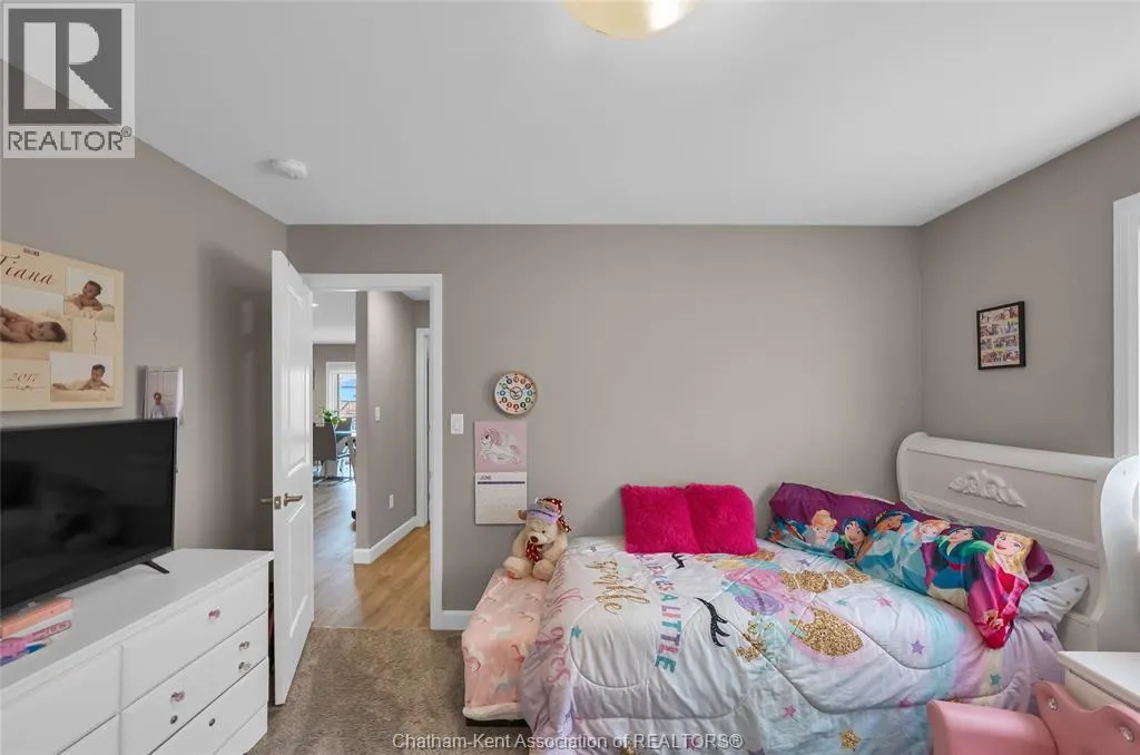 203 MOONSTONE CRESCENT