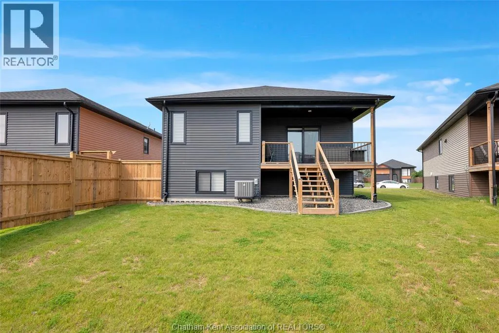 203 MOONSTONE CRESCENT