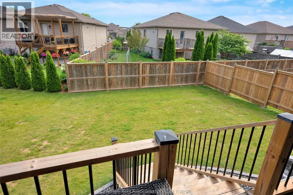 203 MOONSTONE CRESCENT