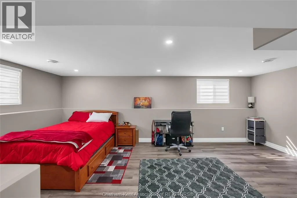 203 MOONSTONE CRESCENT