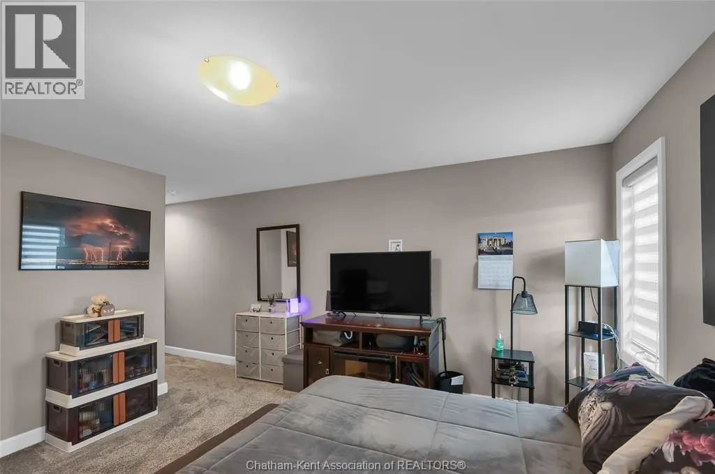 203 MOONSTONE CRESCENT