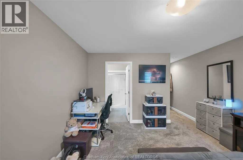 203 MOONSTONE CRESCENT