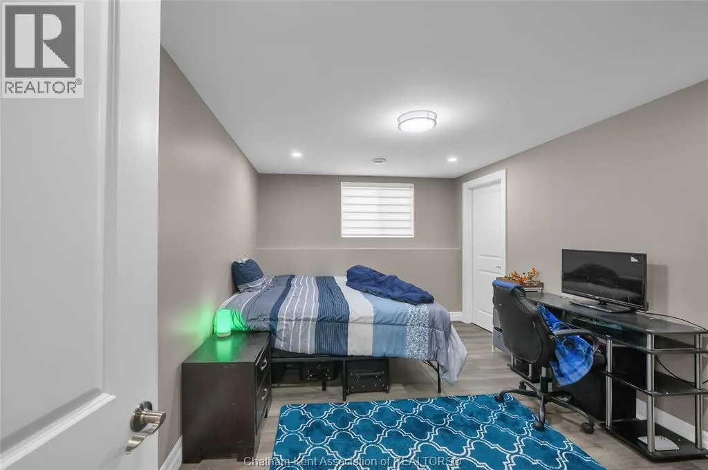203 MOONSTONE CRESCENT