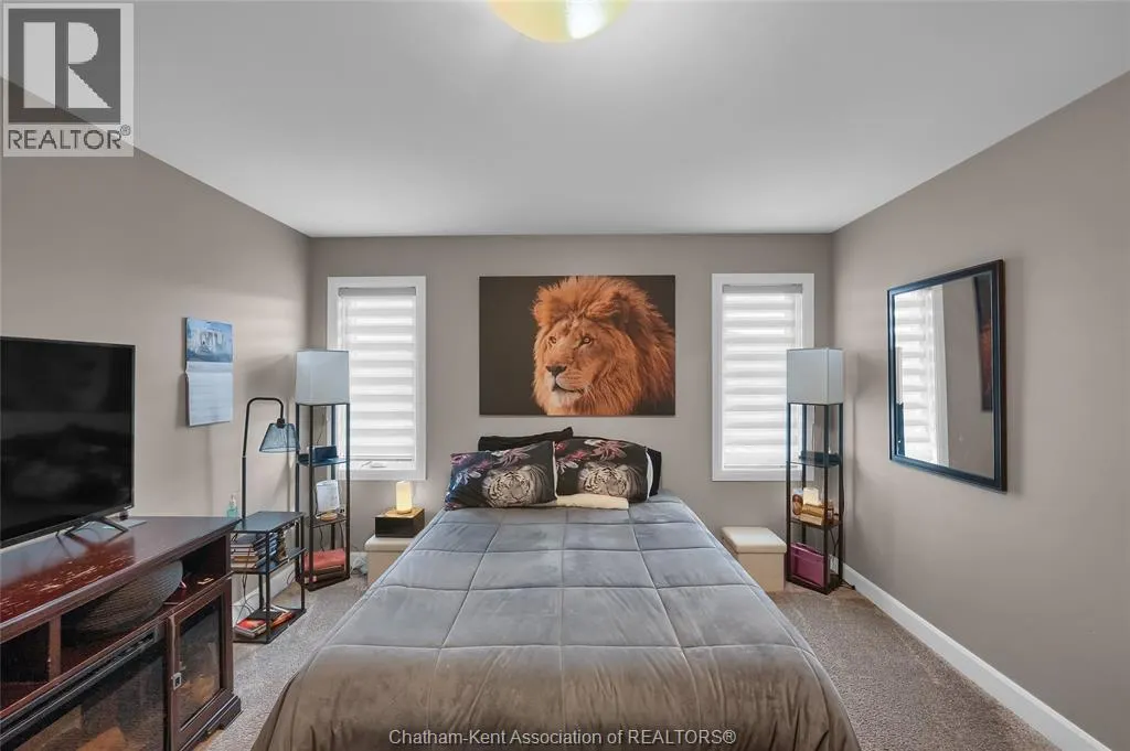 203 MOONSTONE CRESCENT