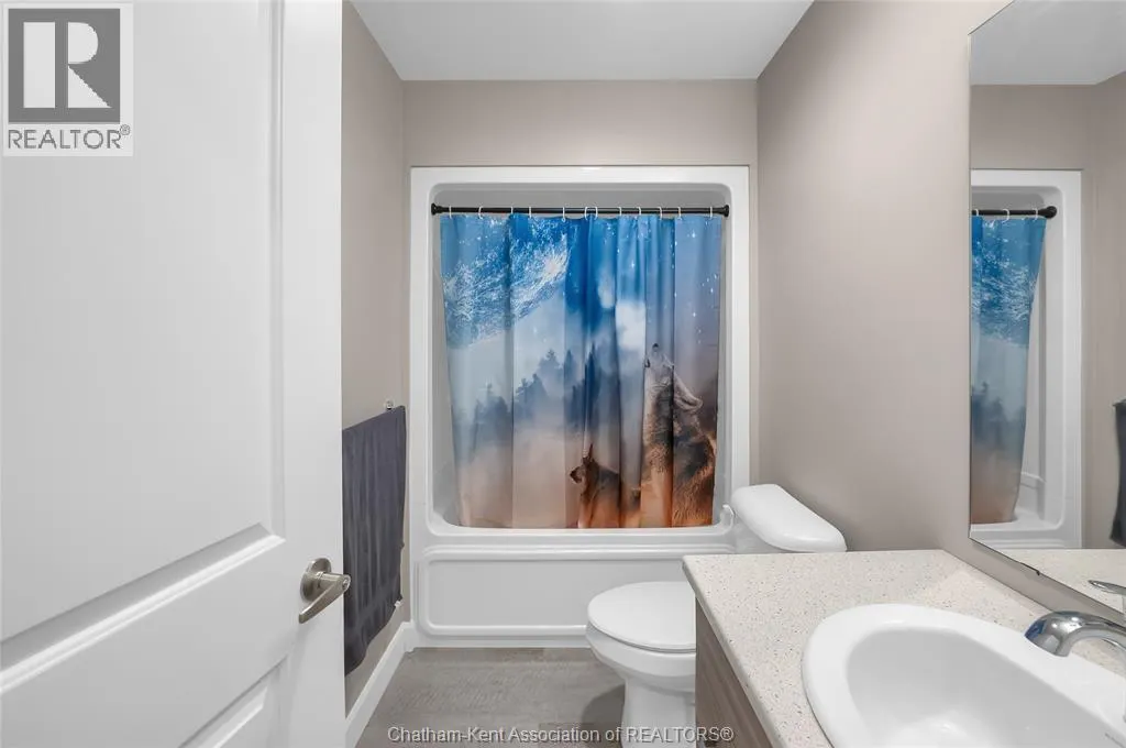 203 MOONSTONE CRESCENT