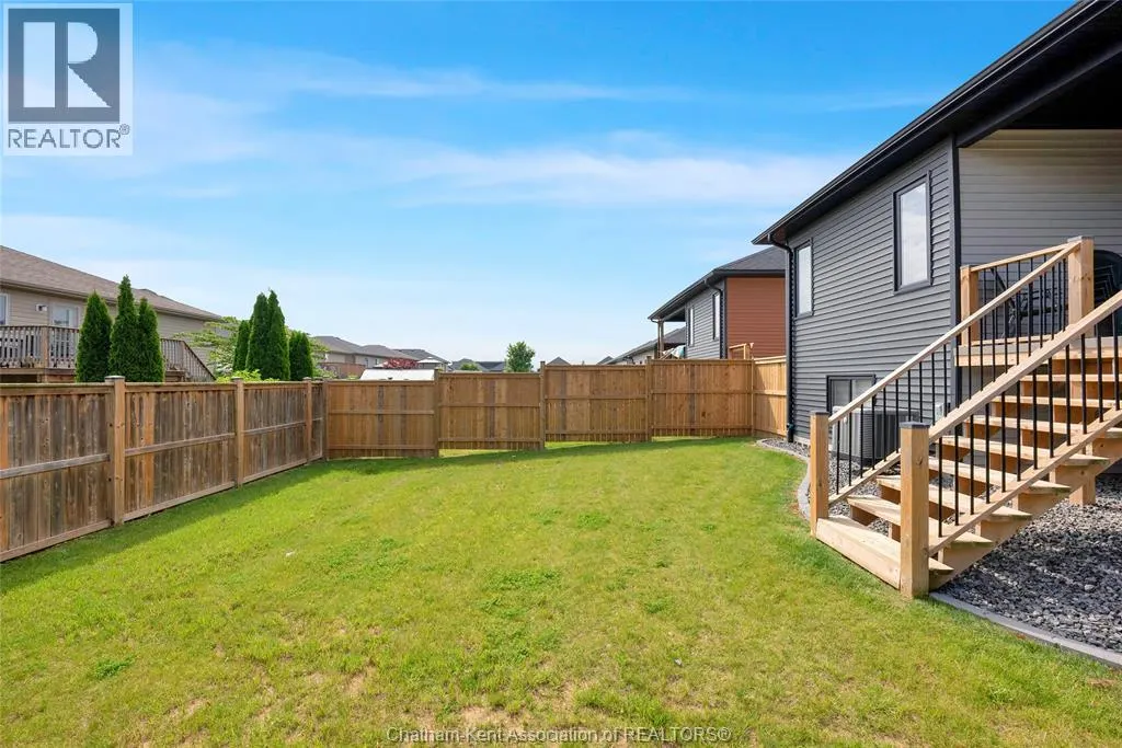 203 MOONSTONE CRESCENT