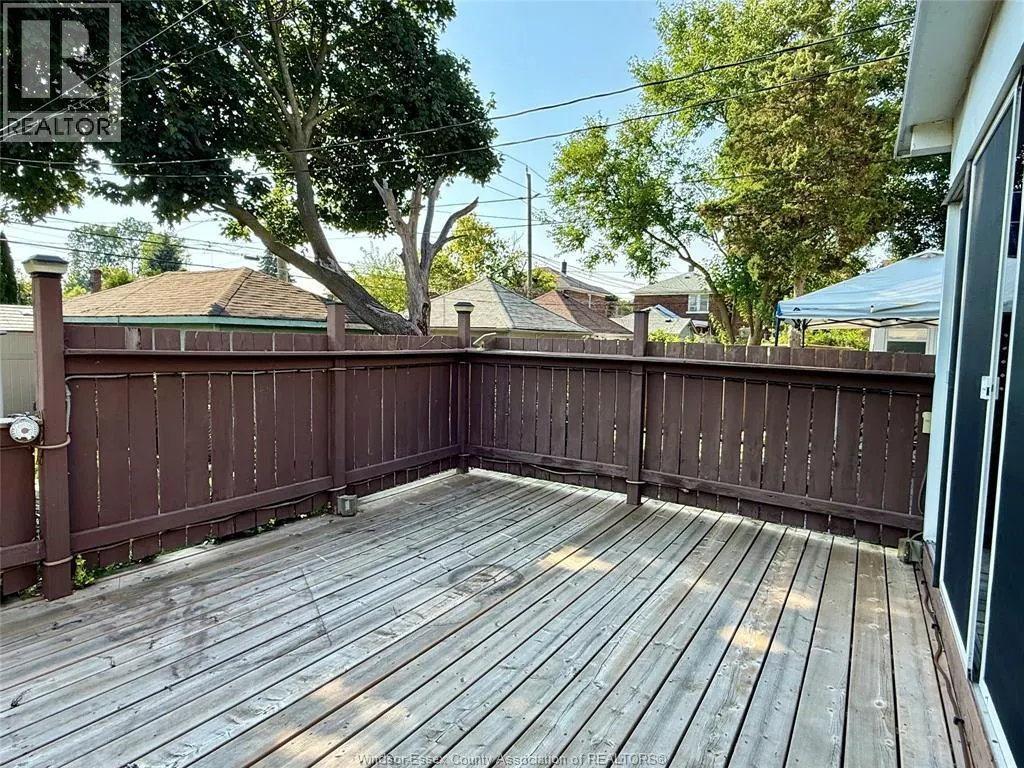 1239 Bruce AVENUE