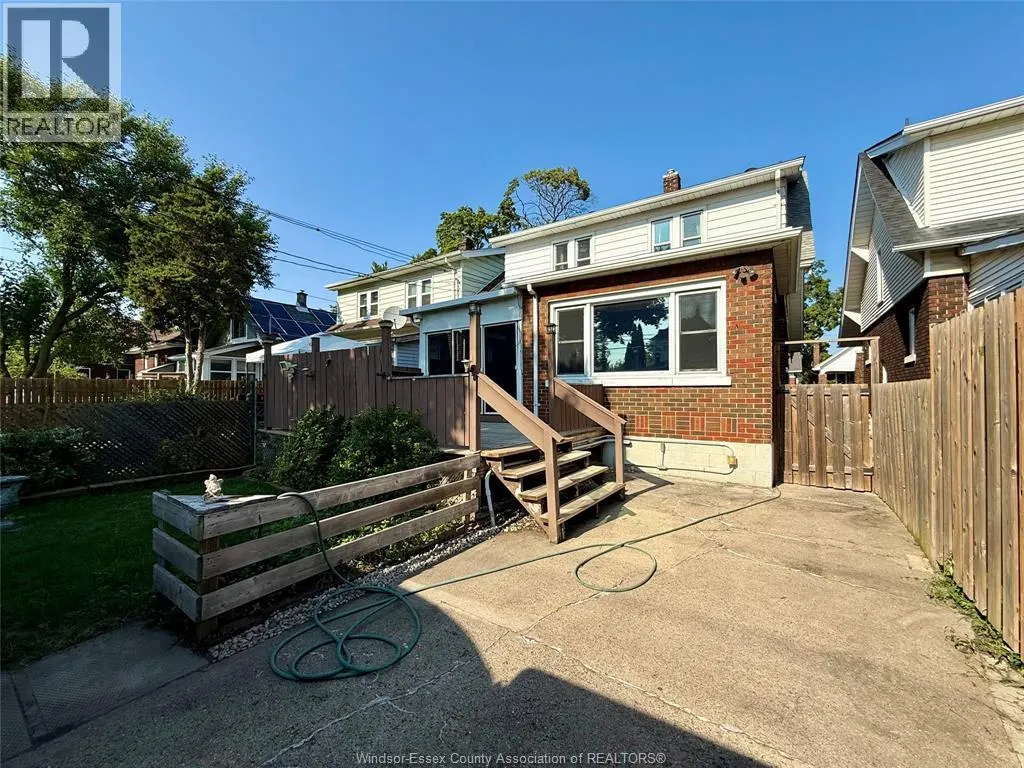 1239 Bruce AVENUE