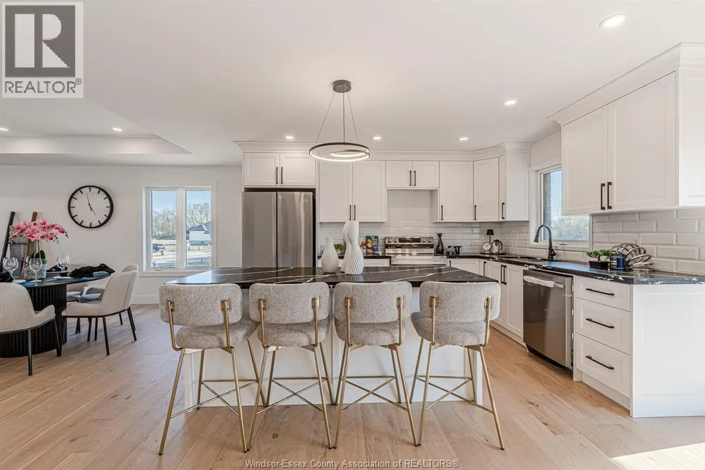 2588 MAYFAIR