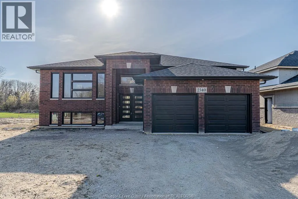 2588 MAYFAIR