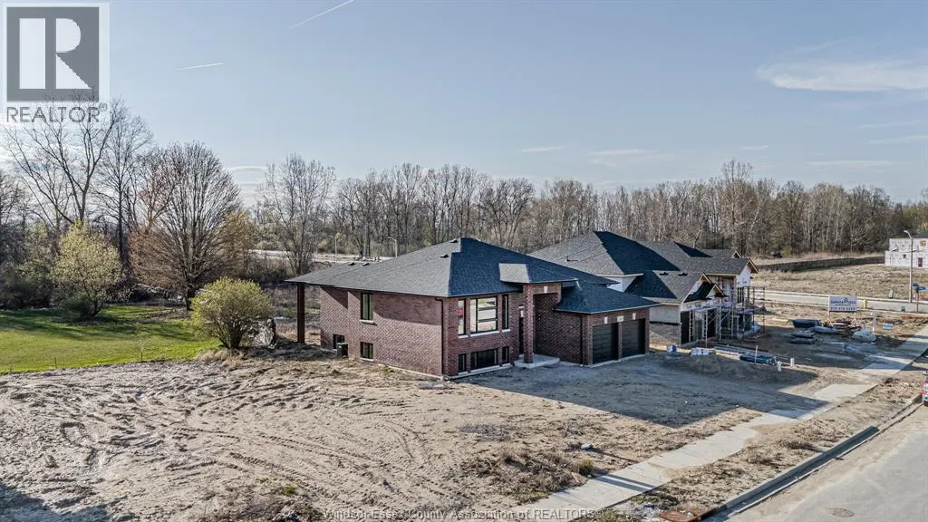2588 MAYFAIR