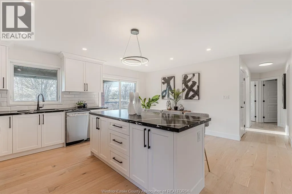 2588 MAYFAIR