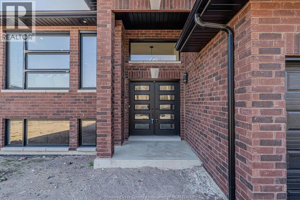 2588 MAYFAIR