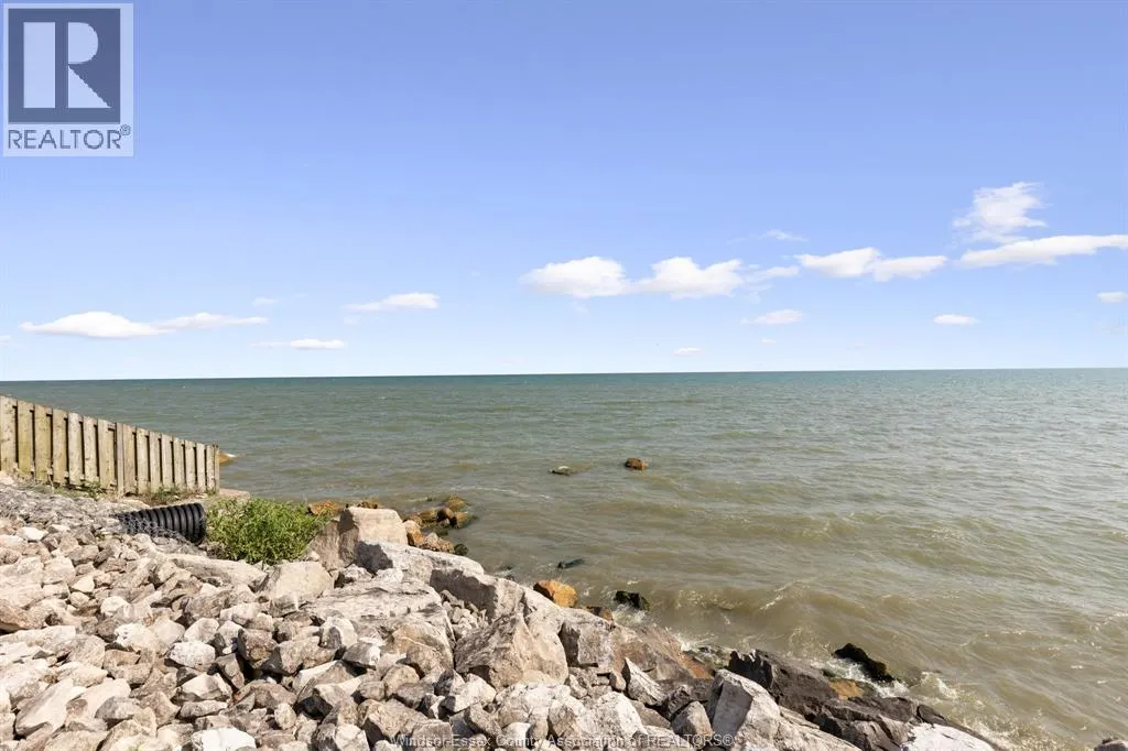 976 WATERS BEACH