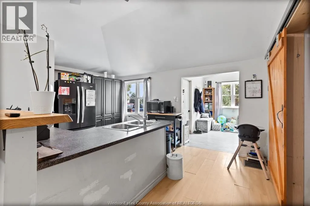 976 WATERS BEACH