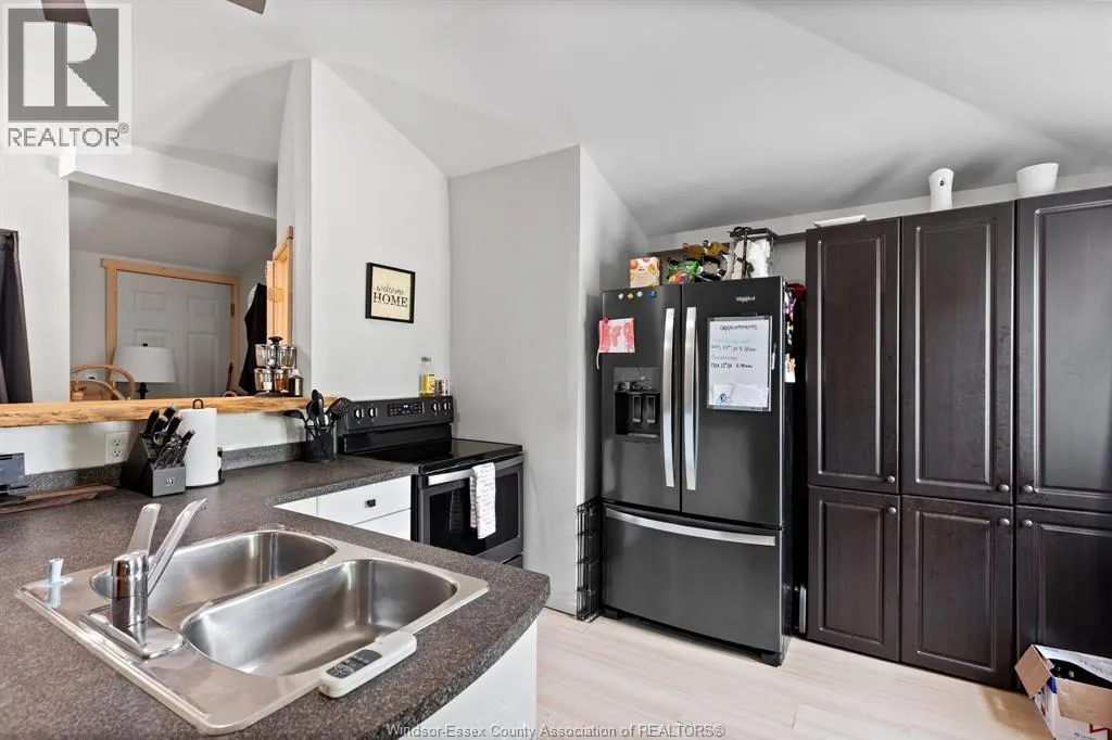 976 WATERS BEACH