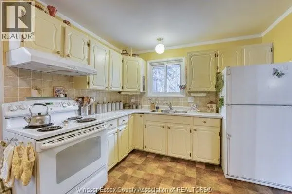 331 BAYVIEW CRESCENT