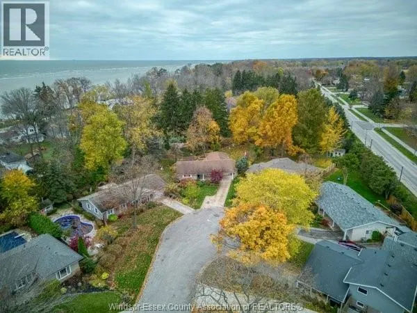 331 BAYVIEW CRESCENT