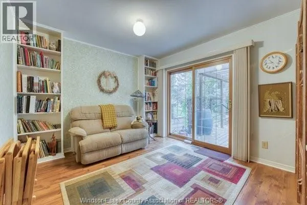 331 BAYVIEW CRESCENT
