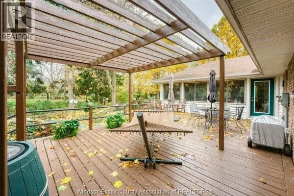 331 BAYVIEW CRESCENT
